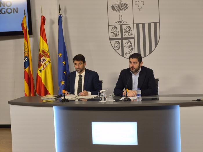 Alejandro Nolasco y el director general de Familia, David Sainz