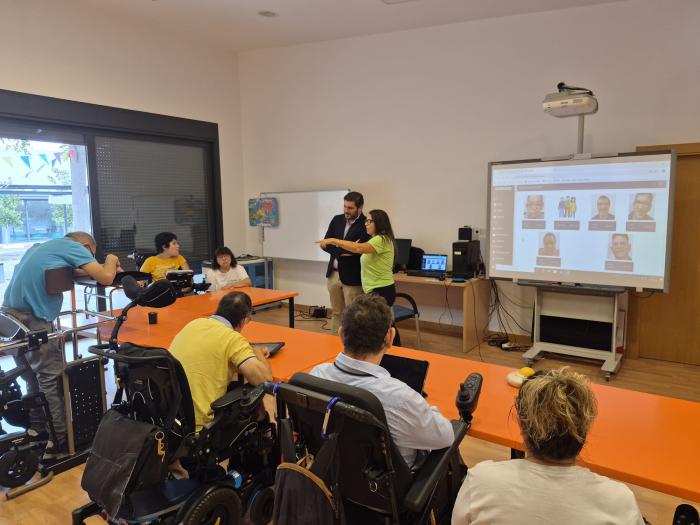 Han recorrido distintas aulas en las que se presta una atención integral a los usuarios