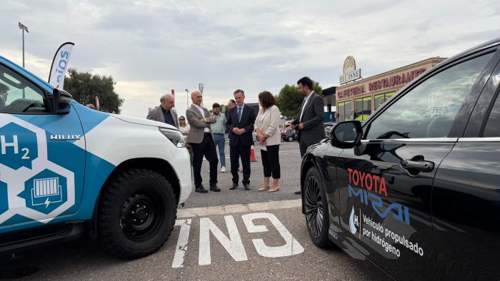 El acto, organizado por Toyota España, ha contado con la presencia del consejero de Medio Ambiente y Turismo, Luis Biendicho