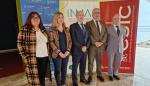 Claudia Pérez Forniés, con el delegado del Gobierno, Fernando Beltrán; el rector de la Universidad de Zaragoza, José Antonio Mayoral; la delegada del CSIC, María Jesús Lázaro, y el director del NMA, CSIC-UNIZAR, Conrado Rillo