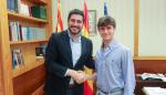 Alejandro Nolasco junto al novillero Aarón Palacio