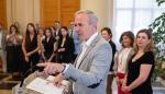 El presidente Azcón recibe a los alumnos con las mejores notas de la Evau en Aragón