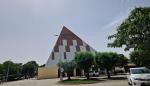 Imagen del edificio Pirámide de Huesca donde se celebran este domingo oposiciones a la DGA