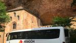 Turismo de Aragón adquiere un autobús para mejorar el servicio en el monasterio de San Juan de la Peña