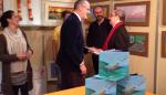 El Presidente de Aragón visita la Feria del Libro Aragonés en Monzón