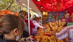 Artesanía aragonesa en la calle para celebrar San Jorge