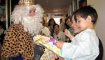 Los Reyes Magos visitan a los niños del Hospital Materno-Infantil Miguel Servet