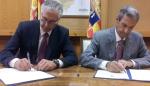 Suárez firma con Lécera y Villarroya de los Pinares convenios para obras de emergencia