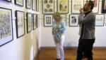 Serrat visita el Museo de Dibujo Julio Gavín