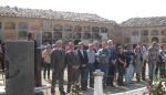 Alfonso Vicente asiste al acto de homenaje a los fusilados durante la Guerra Civil en Magallón