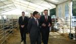 El consejero de Industria inaugura la Feria de Otoño de Biescas