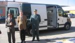 Entrega de dos vehículos a la Guardia Civil por parte del Gobierno de Aragón
para llevar a cabo tareas de pesaje e inspección