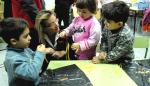 La consejera de Educación, Cultura y Deporte del Gobierno de Aragón, Eva Almunia, visita el Colegio Público Parque Goya II, uno de los 62 centros públicos que realizan actividades durante la Navidad