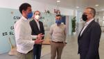 Felipe Faci destaca los avances en innovación educativa en Binéfar durante su visita al CEIP Katia Acín