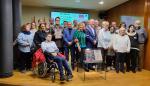 Imagen de familia de las autoridades y miembros de Plena Inclusión Aragón que han participado en el proyecto