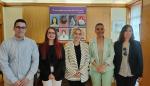 En la fotografía de archivo, la consejera Díaz y la directora general de Universidades, con representantes del Consejo de Estudiantes de la Universidad de Zaragoza.