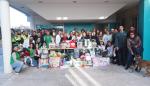 Numerosas asociaciones, empresas y Fuerzas de Seguridad han participado en la visita de Papa Noel al Infantil