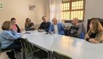 Manuel Magdaleno, Secretario General Técnico del departamento de Educación, con el alcalde de Tarazona y el equipo directivo del CEIP Moncayo de Tarazona.