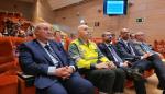 Miguel Ángel Anía, en primer plano, durante la celebración de la jornada de hoy.