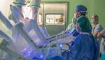 Imagen de la primera intervención realizada con el robot quirúrgico en el Hospital Clínico Lozano Blesa de Zaragoza