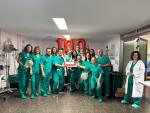 Profesionales del Hospital Universitario Obispo Polanco celebran las 100 primeras cirugías robóticas.