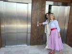 La vicepresidenta del Gobierno de Aragón y la alcaldesa de Teruel en la puesta en marcha del ascensor del Carmen