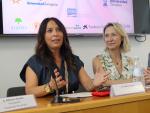 La directora gerente del IASS, Marta Tejero; y la vicedecana de Relaciones Institucionales de la Facultad de Ciencias Sociales y del Trabajo, Mariola García