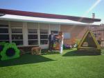 El programa 'Aulas que respiran' financiará en su primera fase actuaciones como la instalación de toldos que hay en centros como el CEIP Amar y Borbón, en Zaragoza
