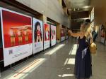 La exposición muestra fotografías que reflejan lo que sienten los pacientes con eccema crónico de manos