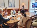 Octavio López ha presidido la reunión del Patronato de la Fundación Transpirenaica, al que han asistido la presidenta de la Fundación, Cristina García, el director general de Transportes, David Sánchez Fraile, y otros miembros de manera telemática.