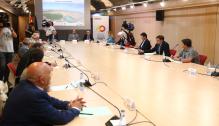 El Presidente de Aragón se reúne con representantes de las Comunidades de Regantes