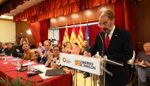 Lambán firma la recepción del inmueble del Centro Aragonés de Barcelona