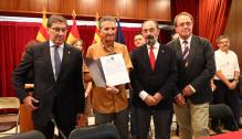 Lambán firma la recepción del inmueble del Centro Aragonés de Barcelona