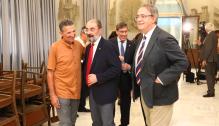 Lambán firma la recepción del inmueble del Centro Aragonés de Barcelona