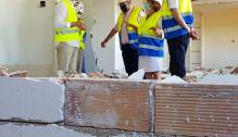 La consejera de Ciudadanía y Derechos Sociales del Gobierno de Aragón, María Victoria Broto, visita en la residencia del IASS Ciudad de Huesca las obras para construir dos unidades de convivencia