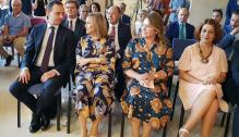 Firma del FITE 2022 entre Mayte Pérez y el secretario de Estado, Alfredo González
