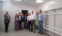 La consejera Mayte Pérez visita el pabellón de Cantavieja, reconstruido tras la borrasca Gloria