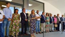 La consejera Mayte Pérez visita el pabellón de Cantavieja, reconstruido tras la borrasca Gloria