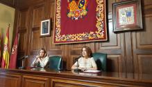 La consejera de Presidencia y Relaciones Institucionales, Mayte Pérez, firma hoy el convenio de colaboración entre el Gobierno de Aragón y el Ayuntamiento de Teruel