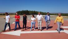 La consejera Mayte Pérez, en las instalaciones de la base turolense de Blancos del Coscojar