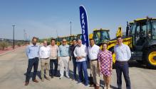 Presentación de las 10 retrocargadoras que se distribuirán entre los parques de las tres provincias