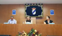 Mayte Pérez y María Goikoetxea, en la presentación del punto violeta de María de Huerva