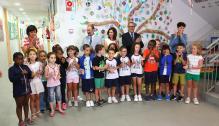 El Presidente de Aragón inaugura el curso escolar en el colegio Cervantes de Ejea