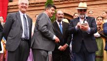 Lambán asiste a la fiesta de la vendimia de Cariñena