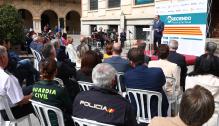 Lambán inaugura la exposición "40 años Creciendo en la provincia de Teruel
