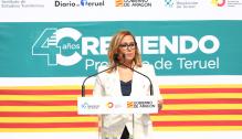 Lambán inaugura la exposición "40 años Creciendo en la provincia de Teruel