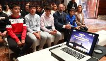 Lambán inaugura la exposición "40 años Creciendo en la provincia de Teruel