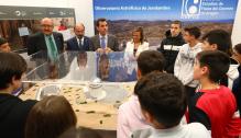 Lambán inaugura la exposición "40 años Creciendo en la provincia de Teruel