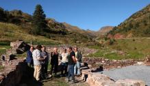 Lambán visita el yacimiento arqueológico del Hospital de Santa Cristina de Somport