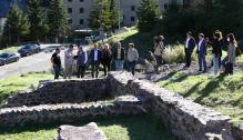 Lambán visita el yacimiento arqueológico del Hospital de Santa Cristina de Somport